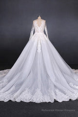 Elegant Long Sleeves Lace Wedding Dresses Beautiful Bridal Dresses