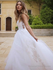 A-Line/Princess V-neck Sweep Train Lace Wedding Dresses With Appliques Lace