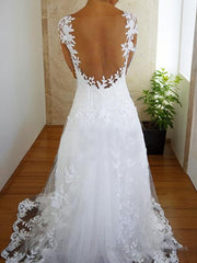 A-Line/Princess V-neck Sweep Train Tulle Wedding Dresses With Appliques Lace