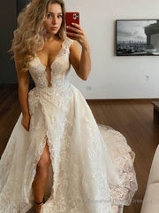 A-Line/Princess V-neck Sweep Train Tulle Wedding Dresses With Leg Slit