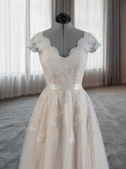 A-line V-neck Appliques Lace Floor-Length Lace Wedding Dress