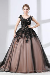 Black Sweetheart Applique Lace See Through Prom Dresses