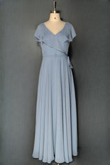 Dusty Blue V-Neck Chiffon Bridesmaid Dress Backless Ruffled Split for Teens A-Line Long Bridesmaid Dresses