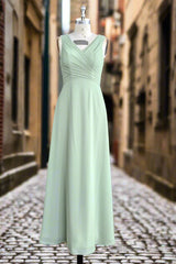 Dusty Sage Green  A-Line Spaghetti Straps Pleated Chiffon Bridesmaid Dress With Bow