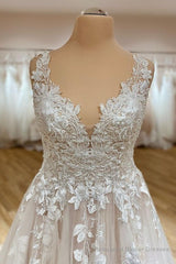 Elegant Long A-Line Sweetheart Appliques Lace Tulle Wedding Dress