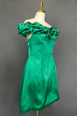 Emerald Green Sheath/Column Off-the-Shoulder Sleeveless Satin Short/Mini Homecoming Dress With Ruffles