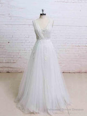 Glamorous Long A-line V-Neck Backless Tulle Wedding Dresses