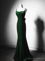 Green Mermaid Velvet Spaghetti Straps Prom Dress