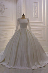 Ivory Long Sleevess Jewel Ruffless Flowers Bedaings Wedding dress