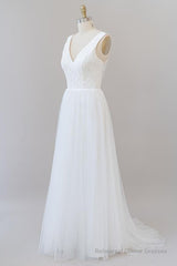 Long A-line Open Back V-neck Lace Tulle Wedding Dress