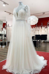 Long A-line Sweetheart Tulle Beadings Lace Appliques Wedding Dresses With Sleeves