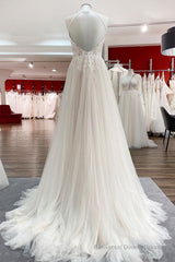 Long A-line Tulle  Open Back Halter Sleeveless Lace Wedding Dresses