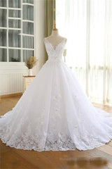 Luxurious Lace Beaded Wedding Dresses New Arrival V Neck Straps Long Ball Gown Wedding Party Bridal Dress