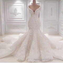 New Arrival Mermaid Vintage Wedding Dresses Online Classic V Neck Lace Bridal Gowns Online