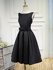 Lovely Simple Black Satin Knee Length Party Dresses