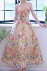 Ankle Length Sweetheart Embroidery Lace Homecoming Prom Dress with Flowers