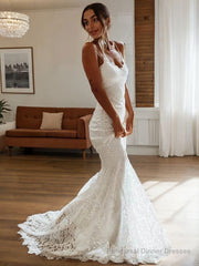 Sheath/Column V-neck Court Train Lace Wedding Dresses