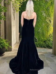 Trumpet/Mermaid Strapless Sweep Train Velvet Evening Dresses