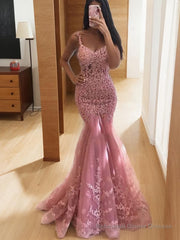 Trumpet/Mermaid V-neck Sweep Train Lace Prom Dresses With Appliques Lace