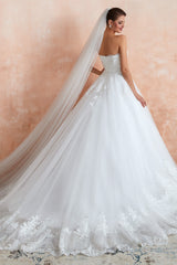 White Ball Gown Tulle Lace Appliques Sweetheart Sequins Wedding Dresses