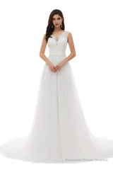 White Tulle Scoop Neck Lace Appliques Beading Wedding Dresses