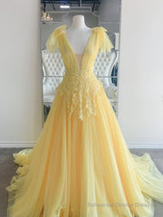 Yellow Long A-line V Neck Lace Tulle Backless Formal Graduation Prom Dresses